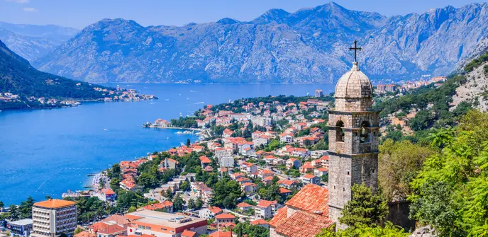 Destinos internacionais em alta em 2026: Kotor, Montenegro